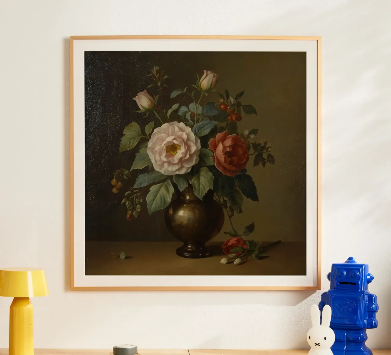 composizione floreale classica con rose in un vaso scuro poster con telaio in plastica da DesignDoodle