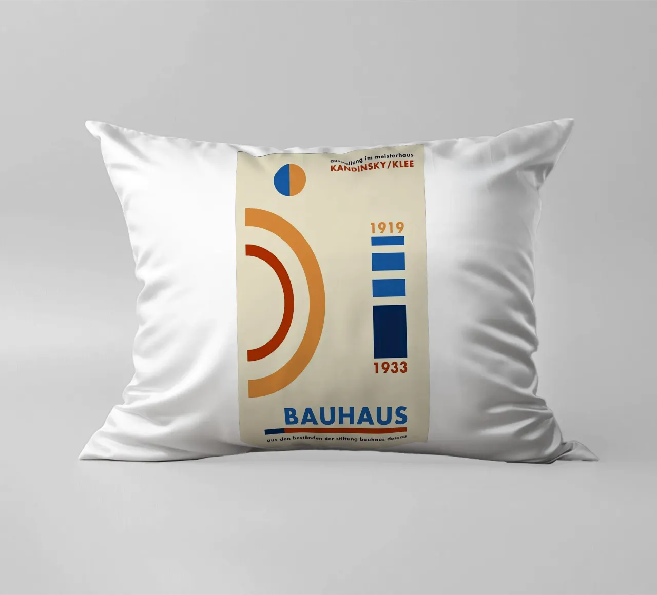 Bauhaus 1919 decorative cushion by Narciso