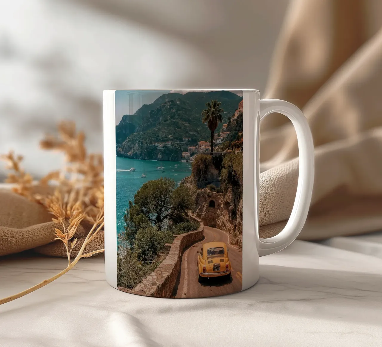 Viaggio in Costiera Amalfitana - poster con auto d'epoca tazza in ceramica da BLICKPUNKT