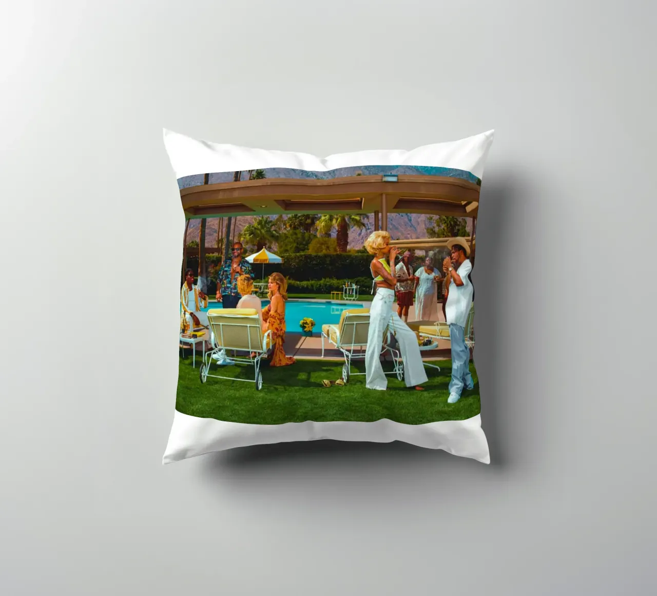 Slim Aarons - Partito cuscino da The Poster UK