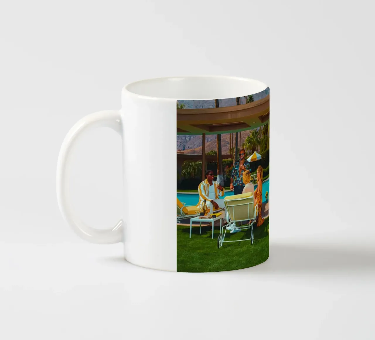 Slim Aarons - Partito tazza in ceramica da The Poster UK