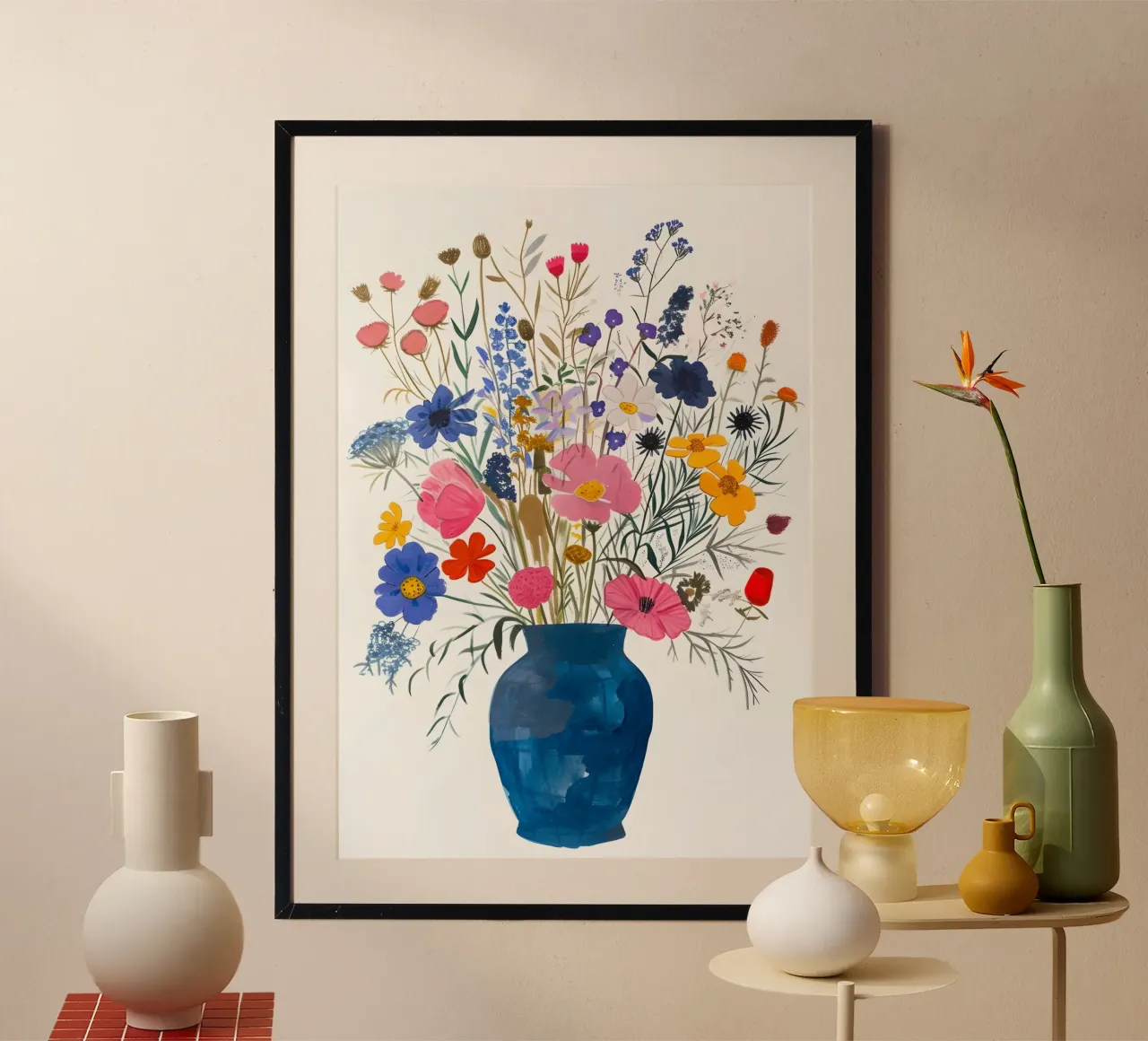 Lebendiger Wildblumenstrauß in blauer Vase Kunstdruck Poster von homdeco