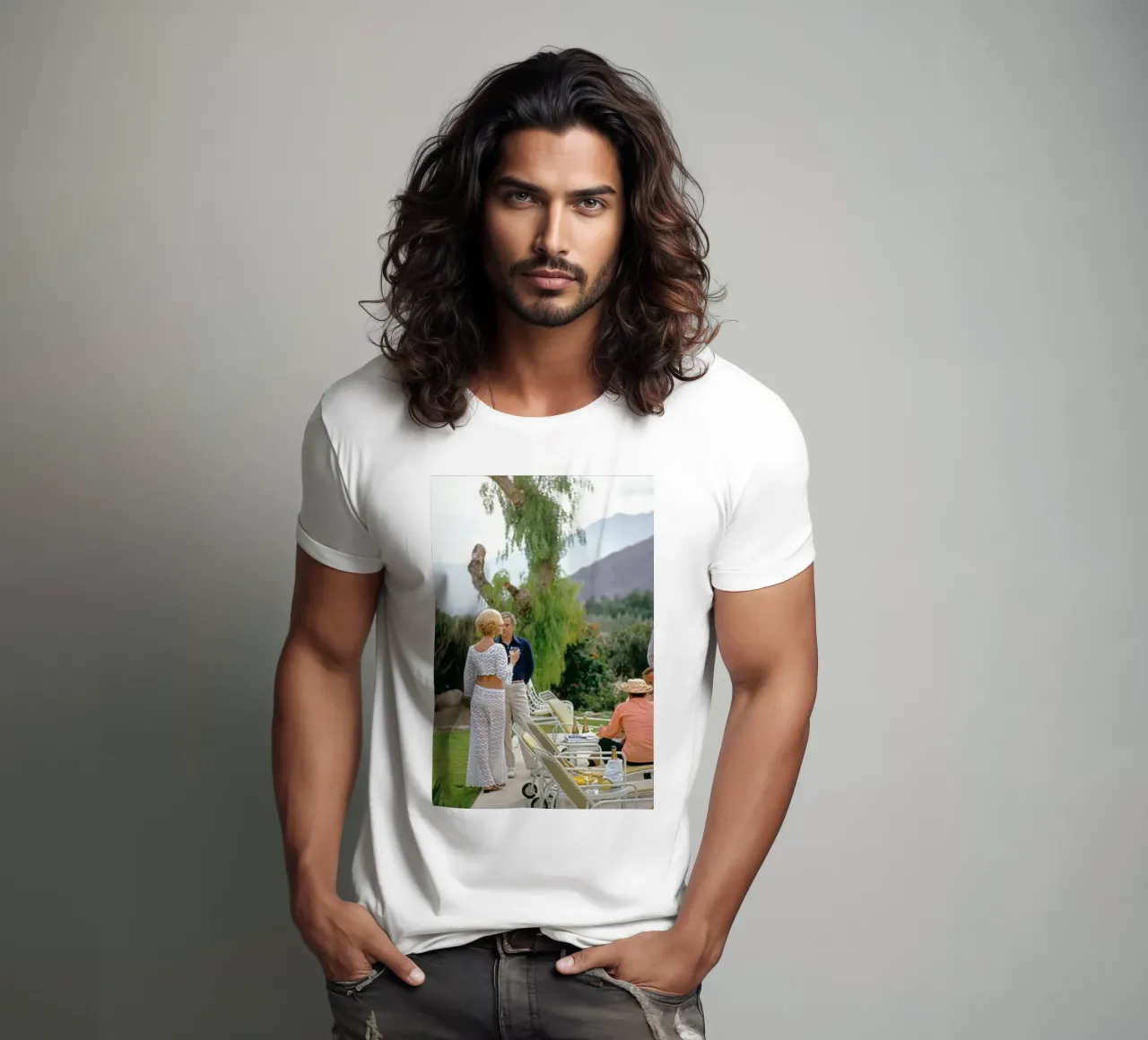 Slim Aarons - Racconta una storia t-shirt da The Poster UK