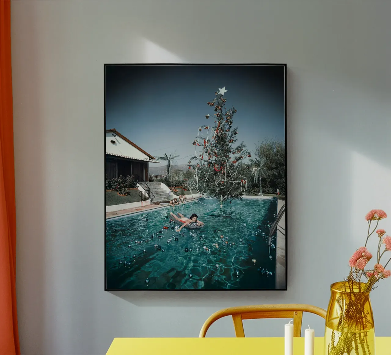 Slim Aarons - Mujer nadando metacrilato de The Poster UK