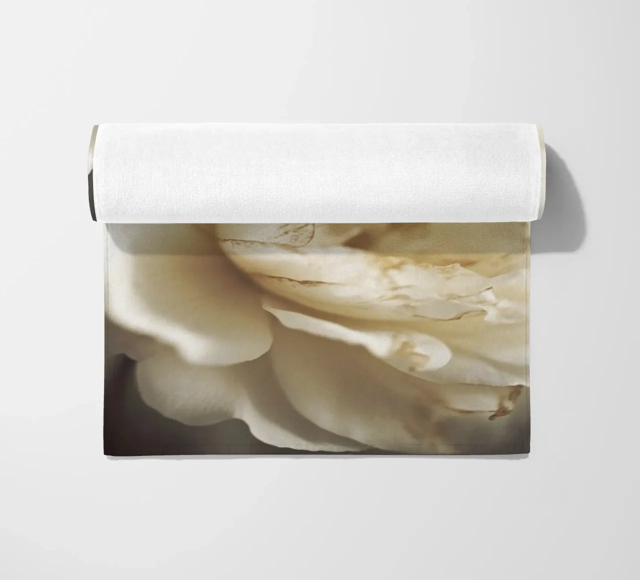 Peony In Soft Light telo mare da treechild