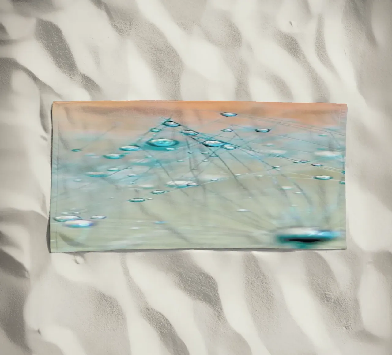 droplets of aqua telo mare da Ingrid Beddoes