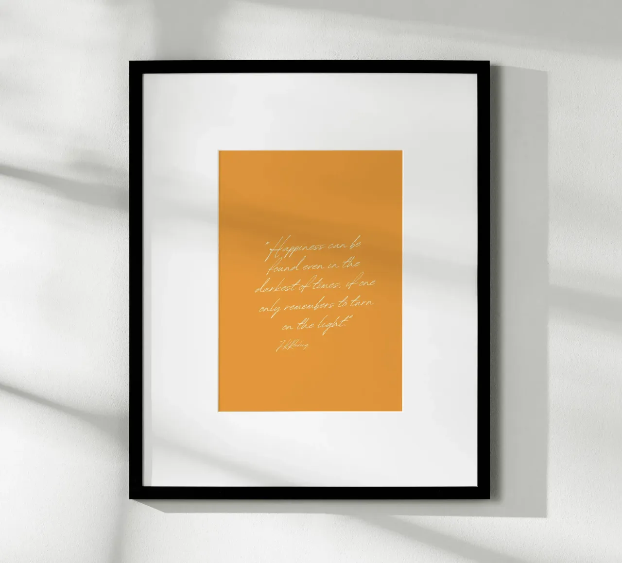 J.K. Rowling Zitat "Mach das Licht an" Poster Poster mit Holzrahmen von vintagepod