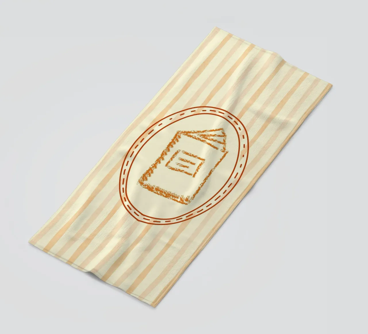 Libro minimalista in cornice ovale Library Art telo mare da vintagepod