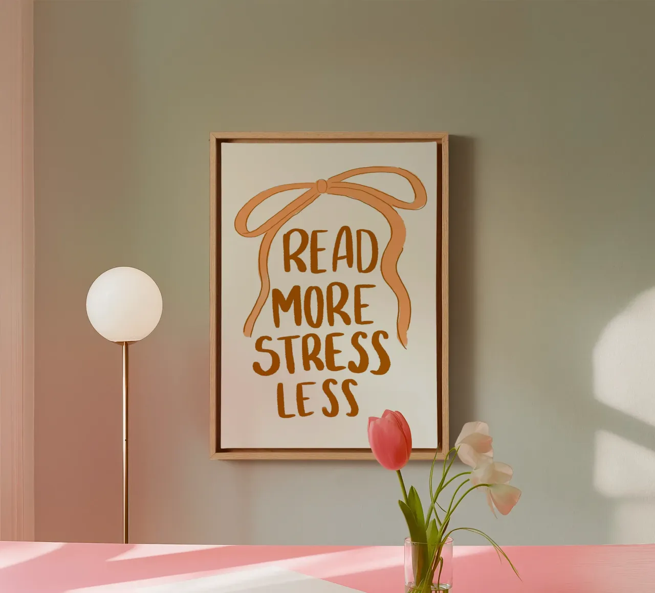 "Leggi di più, stressati di meno" Poster tipografico con fiocco tela con Cornice a cassetta da vintagepod