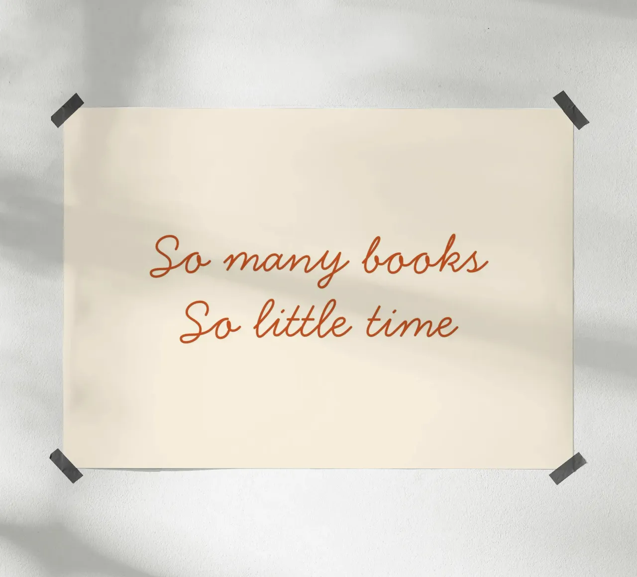 Poster minimalista con scritte "Tanti libri, poco tempo". poster con telaio in alluminio da vintagepod