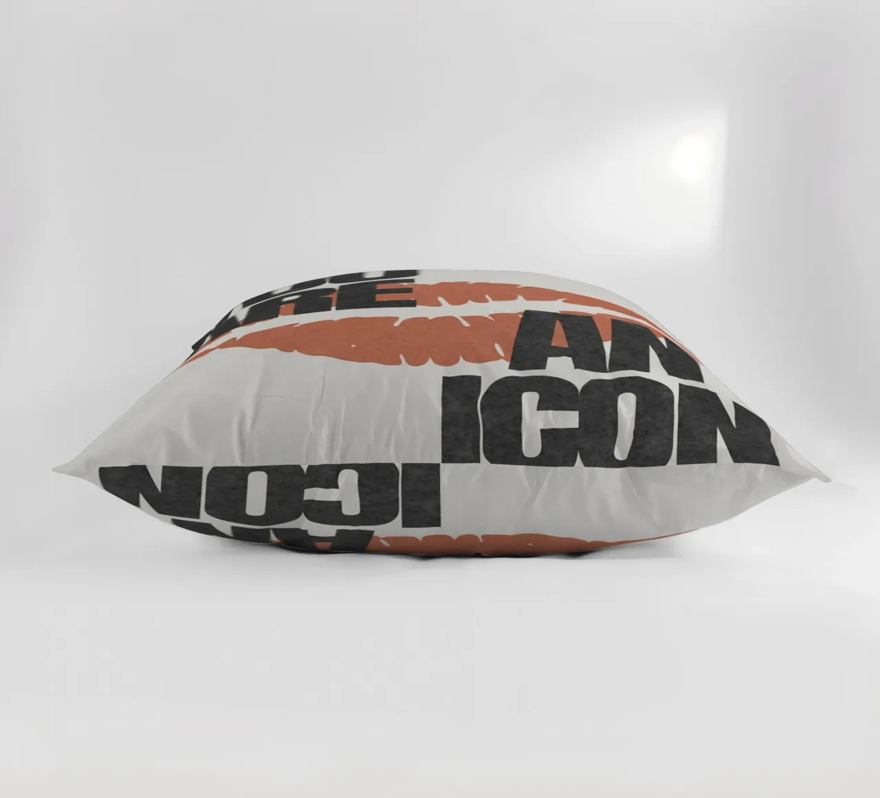 YOU ARE AN ICON cuscino da Einfach Uebel