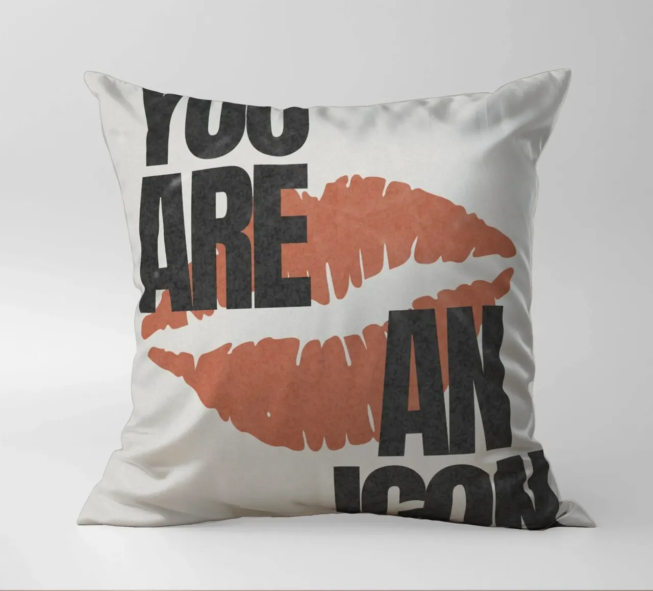 YOU ARE AN ICON cuscino da Einfach Uebel