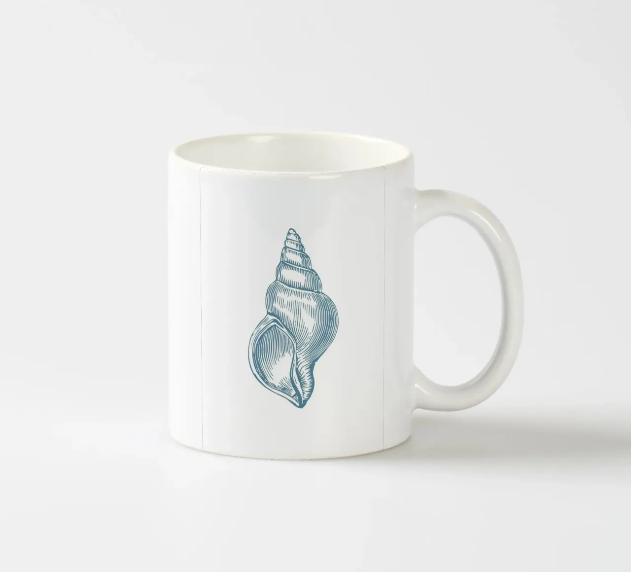 Nautilus Shell Vintage Ocean Line Art Poster tazza in ceramica da dawnthesea