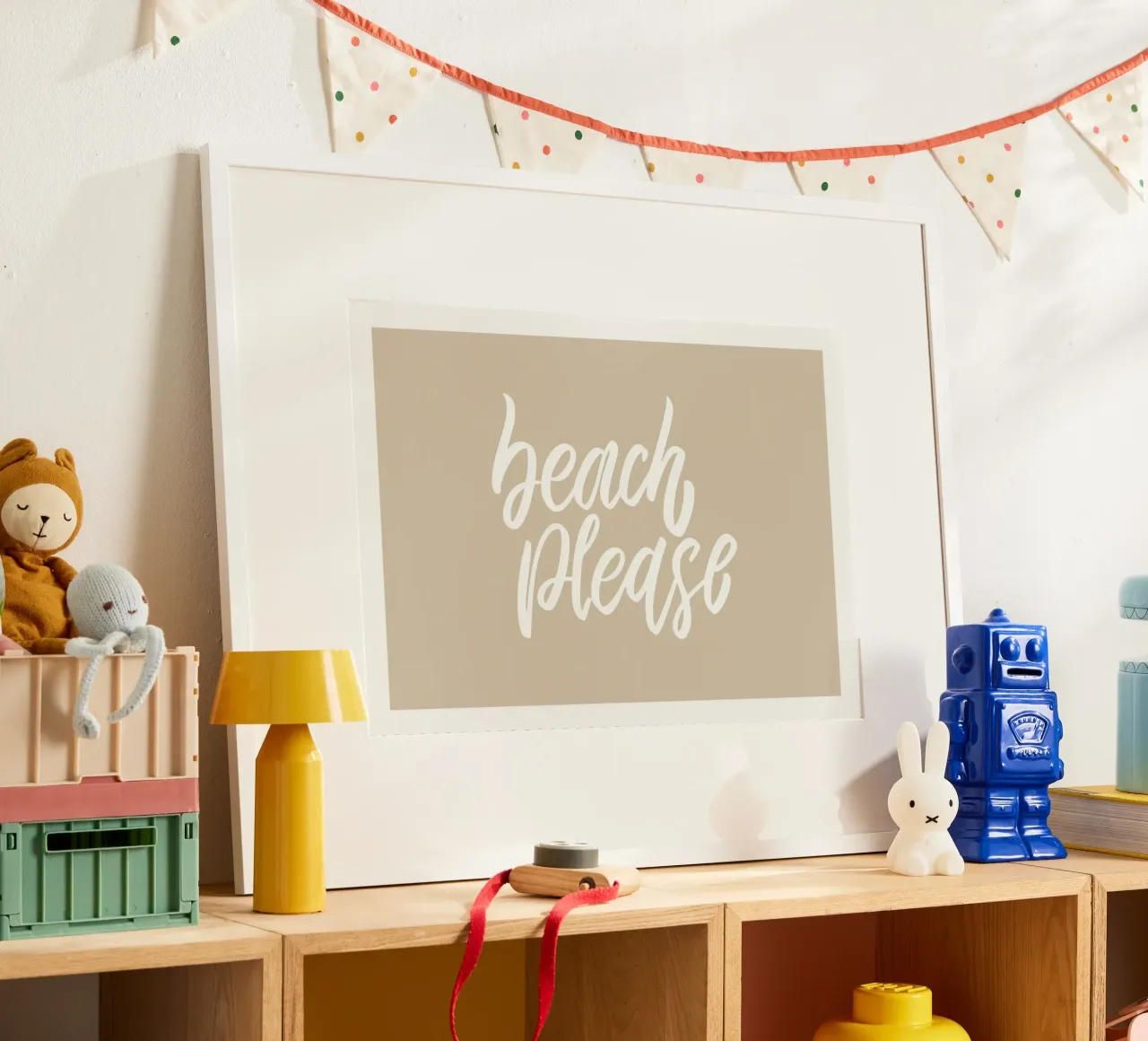Arte murale tipografica beige "Beach Please" Boho poster con telaio in legno da dawnthesea