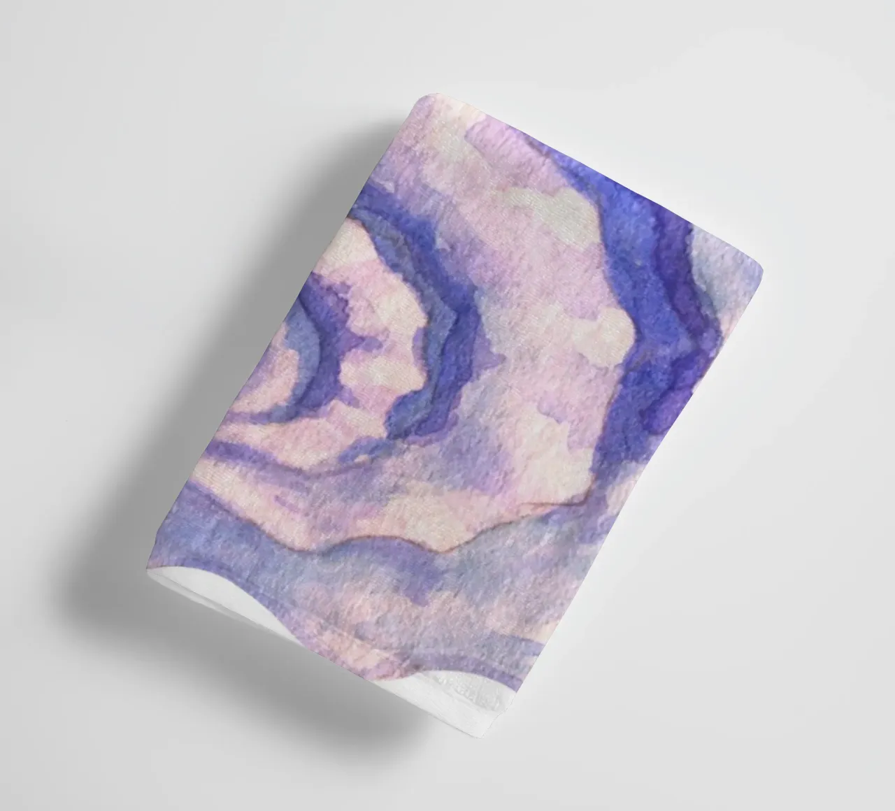 Poster Nautilus Shell acquerello blu e viola asciugamano da bagno da dawnthesea