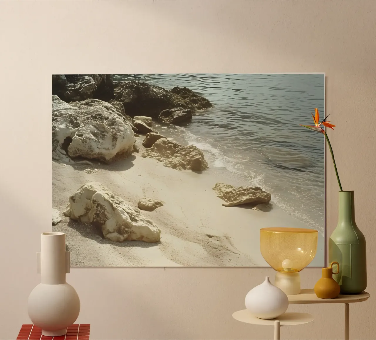Spiaggia rocciosa, sabbia, oceano, acqua, poster panoramico poster con telaio in legno da dawnthesea