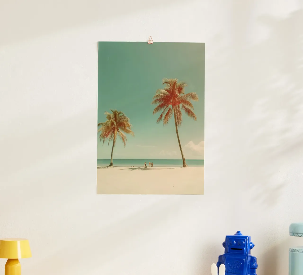 Retro Palm Trees Beach Vintage Coastal Poster poster avec cadre en plastique de dawnthesea