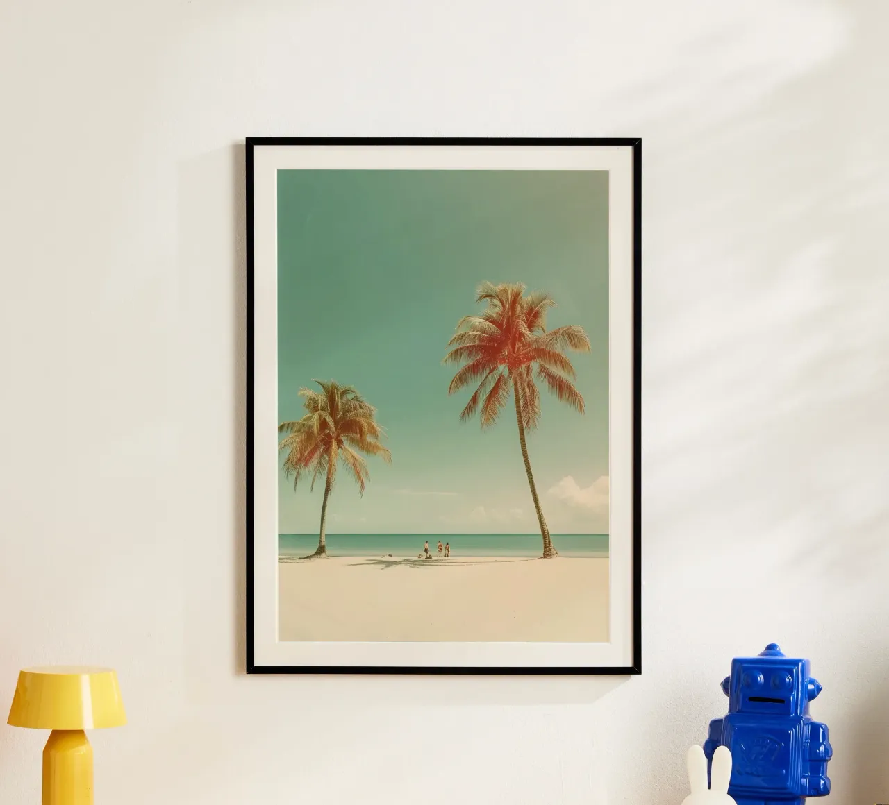 Retro Palm Trees Beach Vintage Coastal Poster poster avec cadre en plastique de dawnthesea