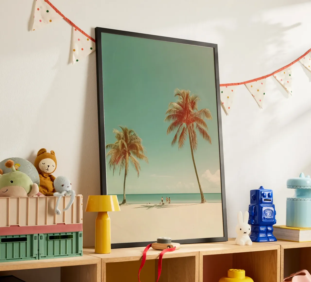 Retro Palm Trees Beach Vintage Coastal Poster poster avec cadre en plastique de dawnthesea