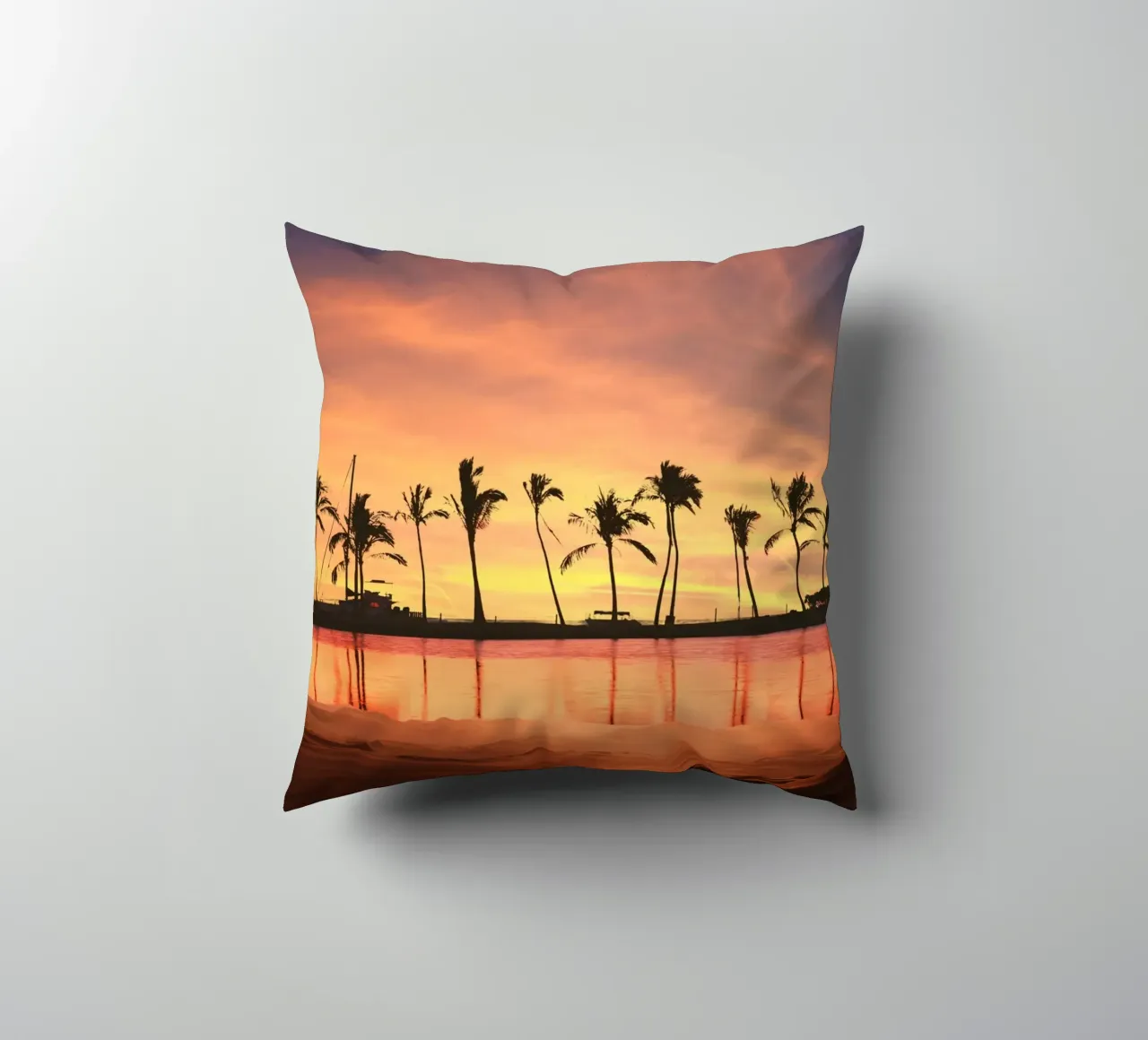 Tramonto tropicale con palme cuscino da Berwies Artwork
