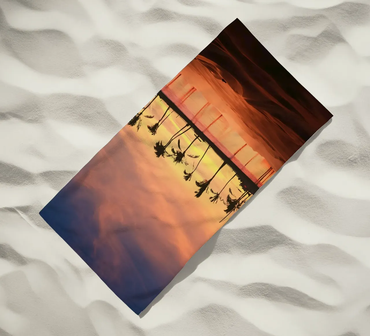 Tramonto tropicale con palme telo mare da Berwies Artwork