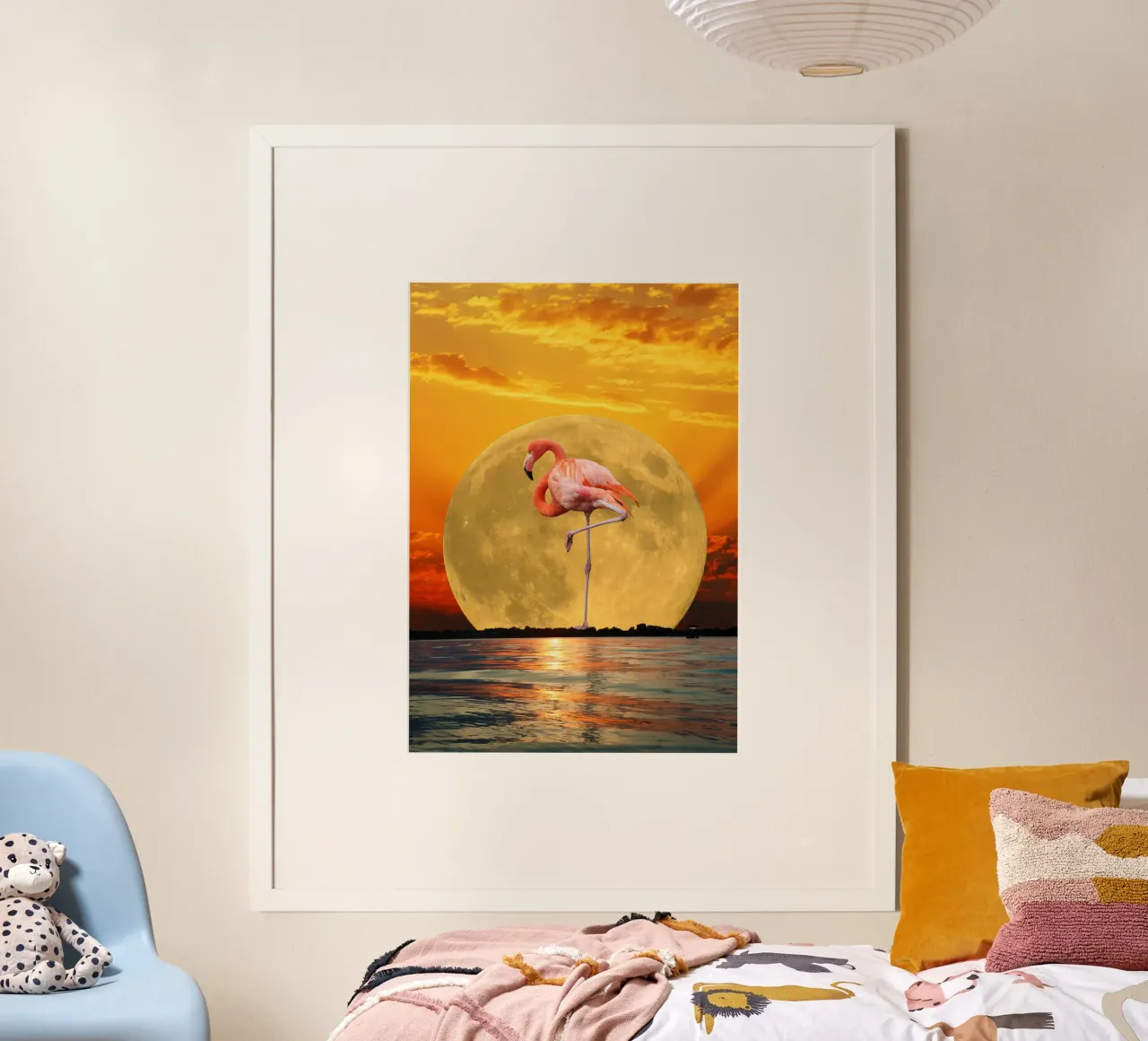 Flamenco de pie en el agua con la luna poster de Berwies Artwork