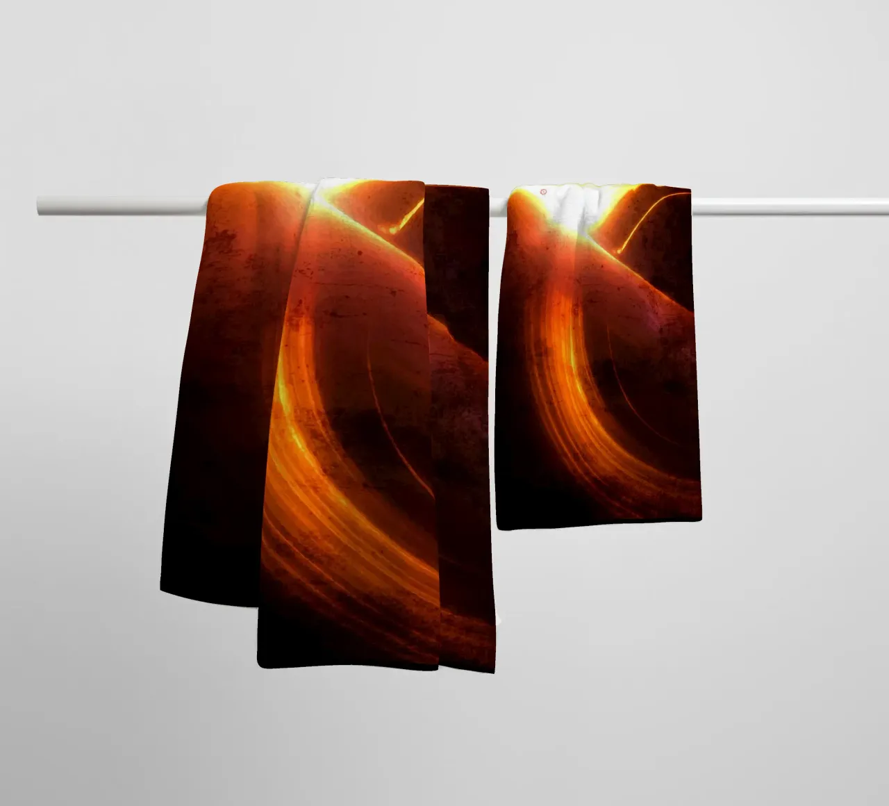 Buco nero interstellare asciugamano da bagno da Matlock Studio