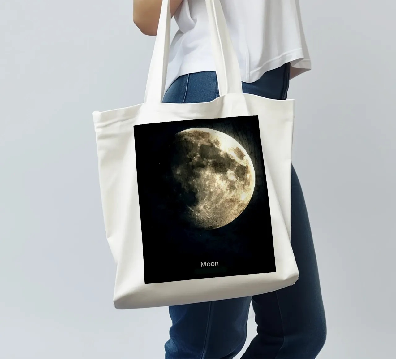 La lune dans l'espace Dans le système solaire tote bag de Ashley Studio