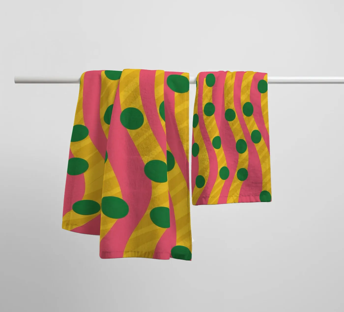 Groen puntpatroon badhanddoek van Obs Canvas