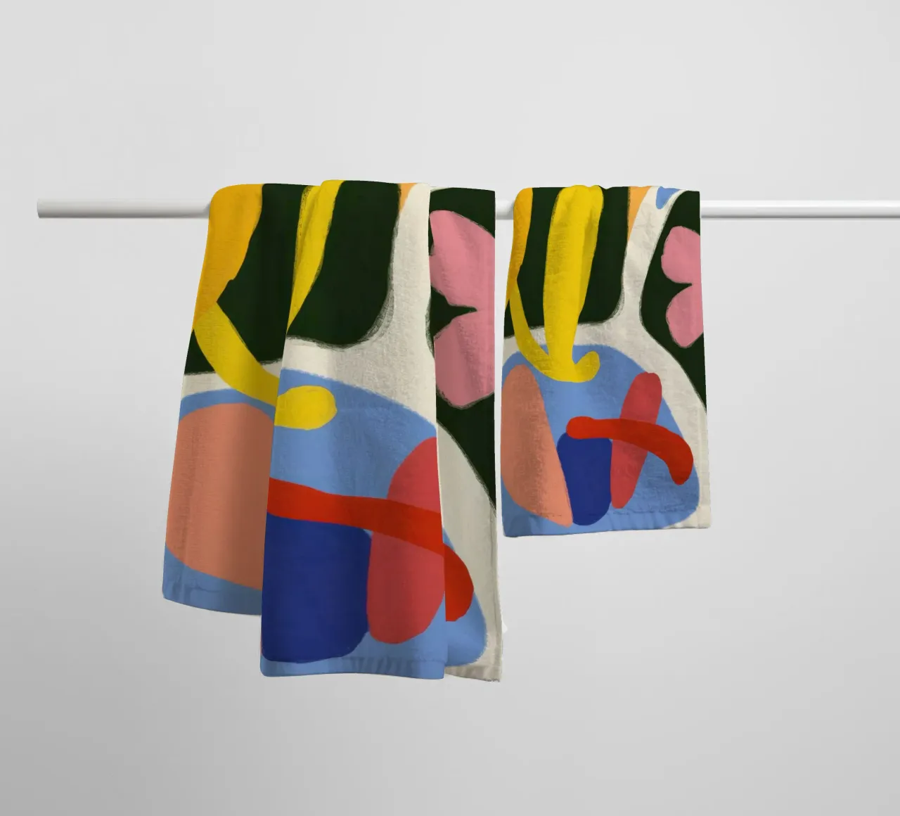 Gefragmenteerd gezicht Abstract badhanddoek van Thistle Bloom