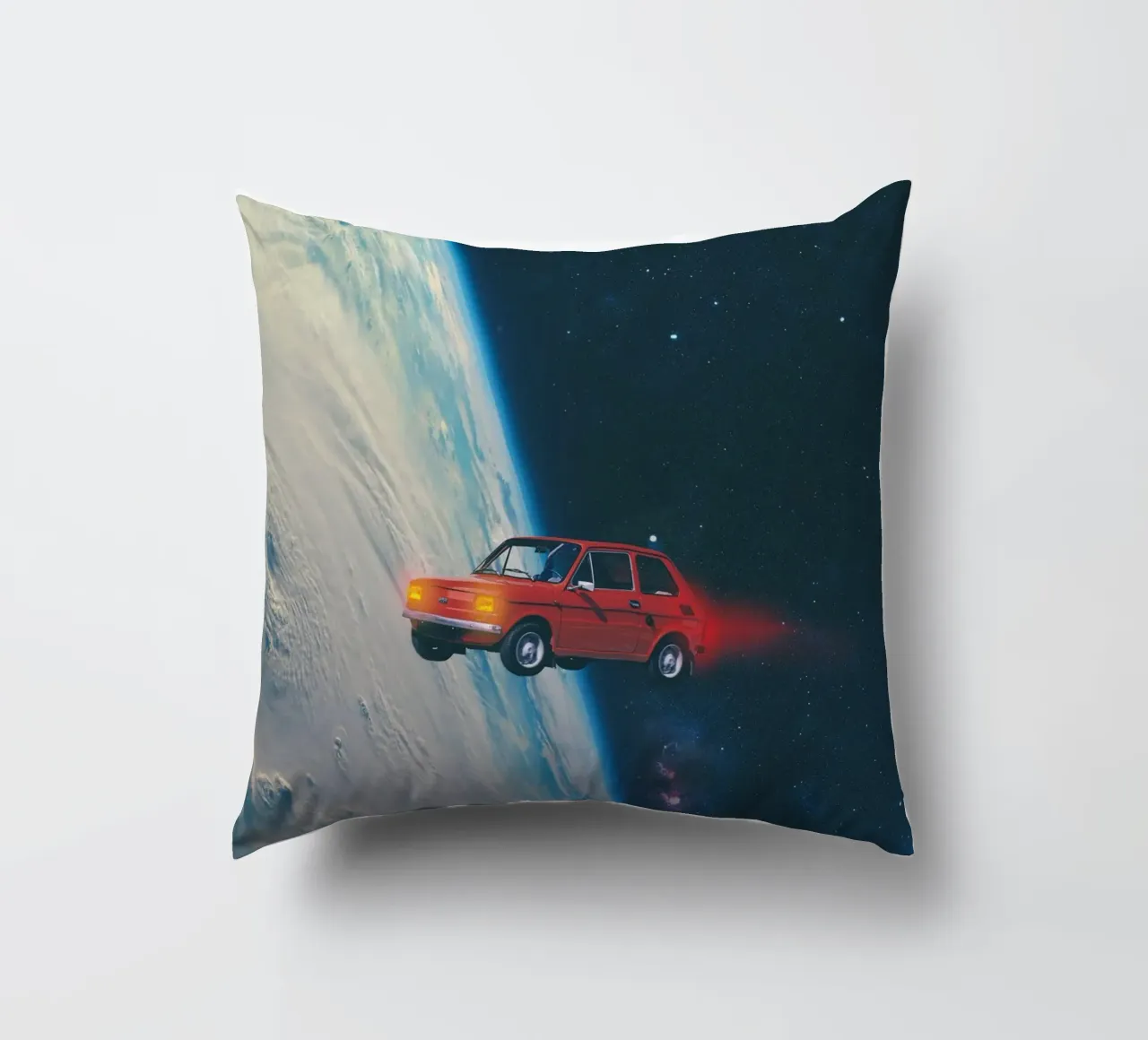 Auto rossa in orbita cuscino da Dapidoka