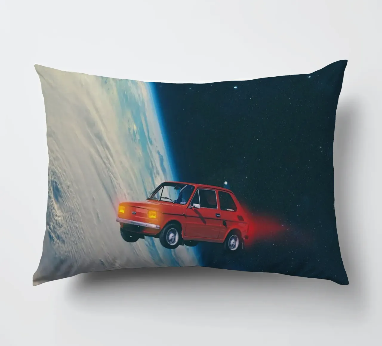 Auto rossa in orbita cuscino da Dapidoka