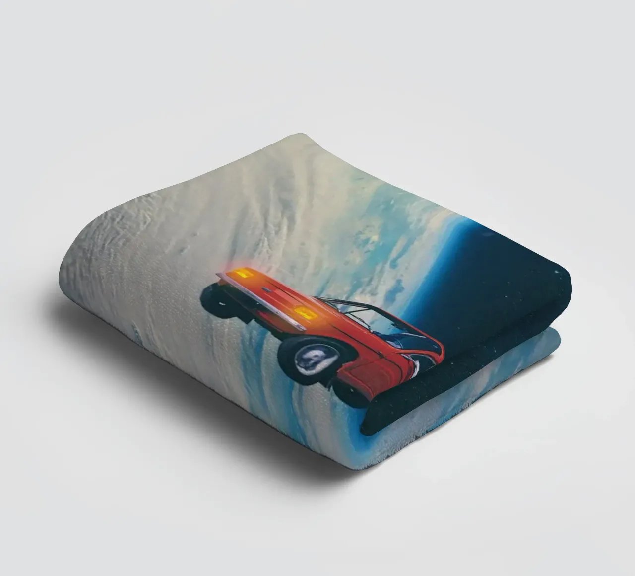 Rotes Auto in der Umlaufbahn Handtuch von Dapidoka