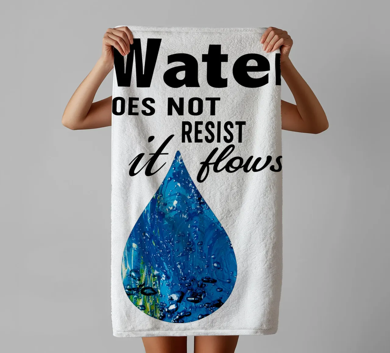 Water does not resist; it flows. asciugamano da bagno da Vintage Van Gogh