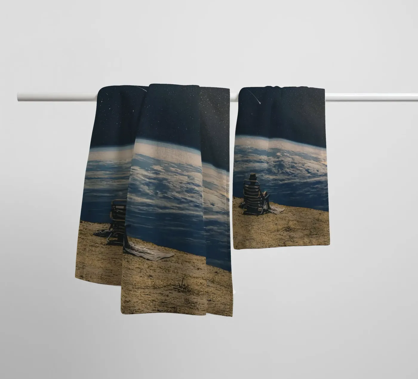 Outsider towel by Dapidoka