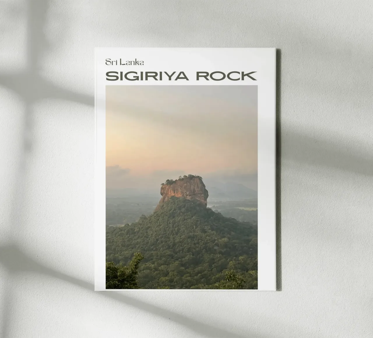 Mystiek fort - Sigiriya Rock, Sri Lanka canvas met Baklijst van Roamance Studio