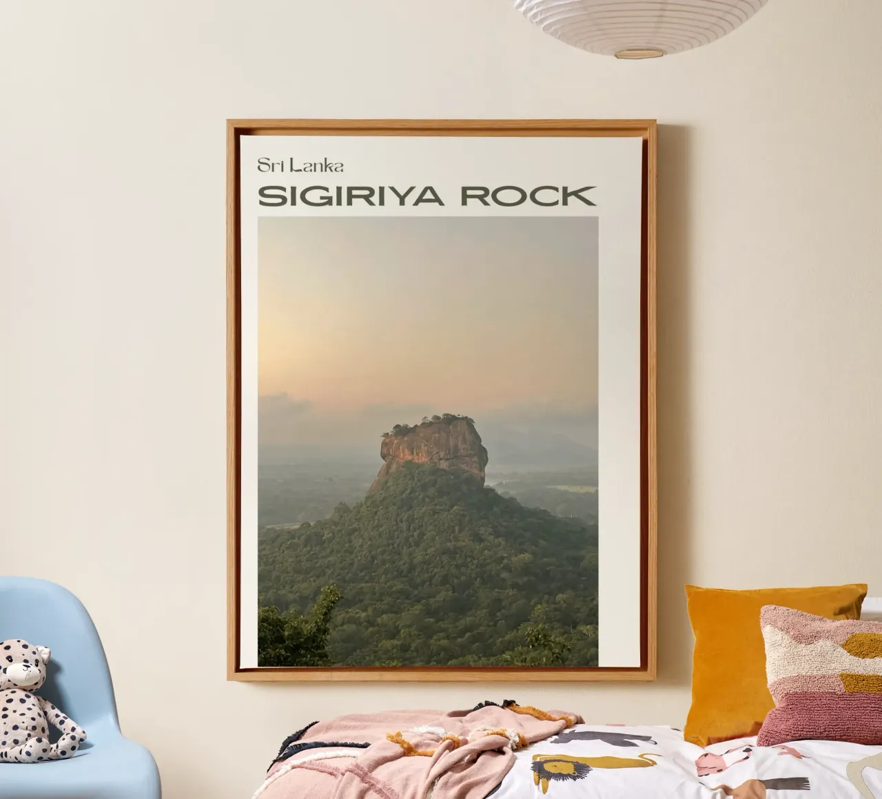 Fortezza mistica - Roccia di Sigiriya, Sri Lanka tela con Cornice a cassetta da Roamance Studio