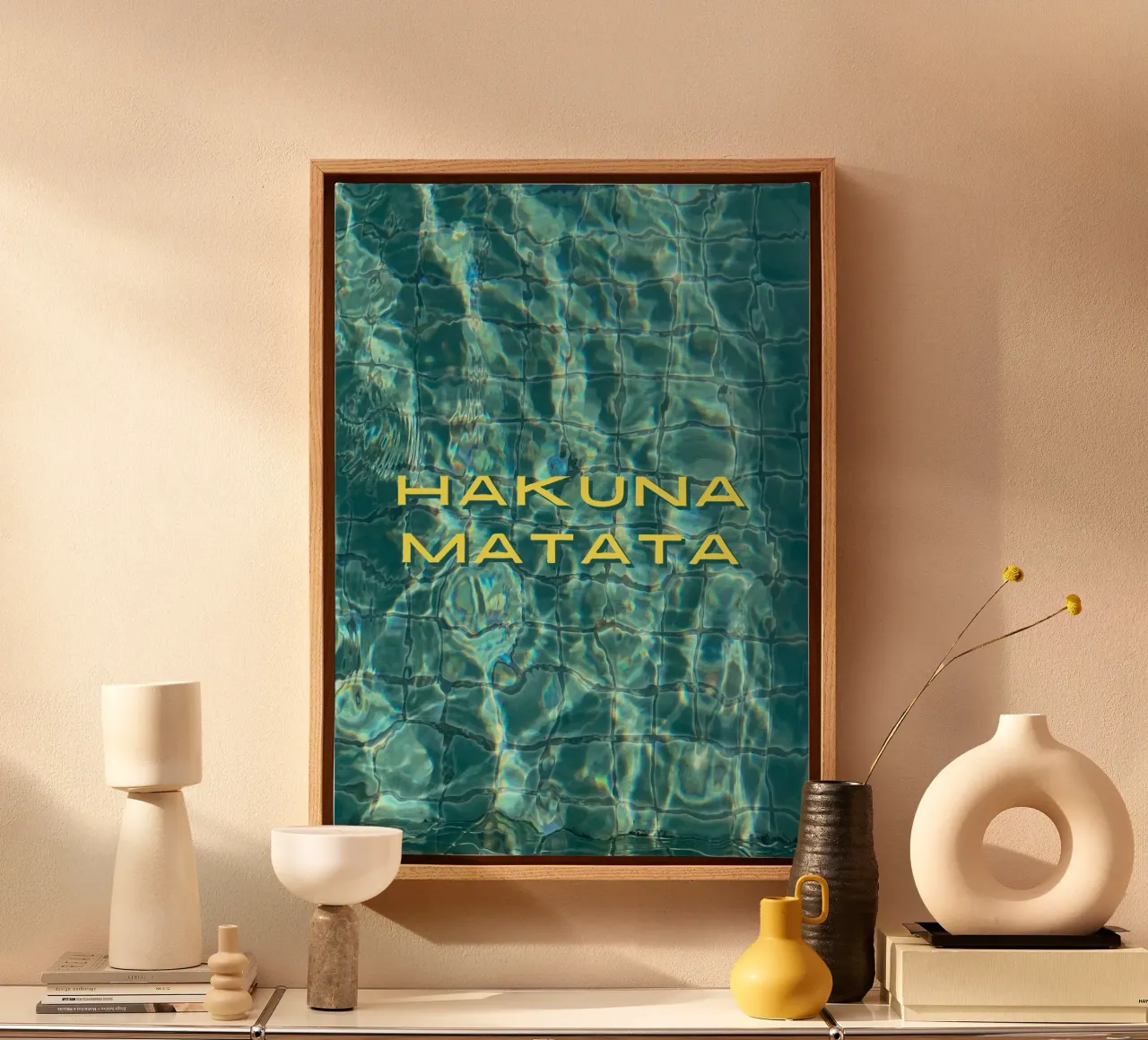 Hakuna Matata - Riflessi della piscina tela con Cornice a cassetta da Roamance Studio