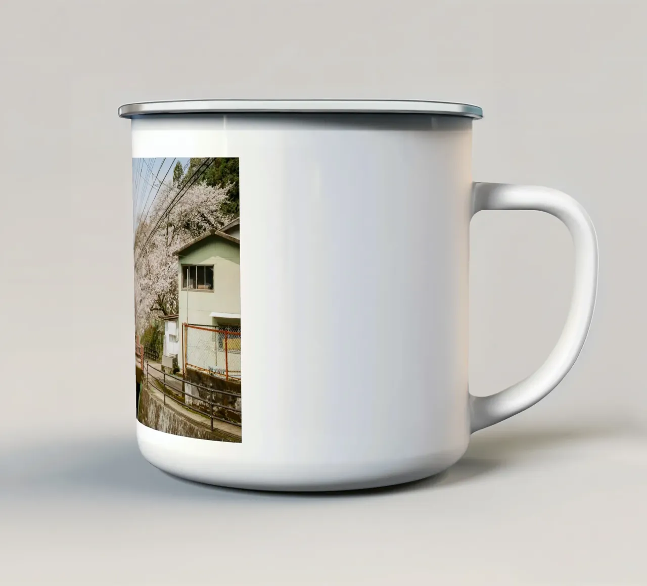 I ciliegi in fiore del villaggio di Okawachiyama - Kyushu, Giappone tazza in smalto da Marcel Bisig