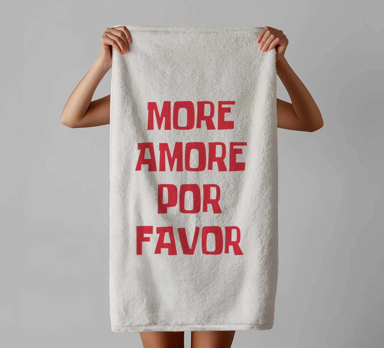 Più amore per favore asciugamano da bagno da Vintagrafica