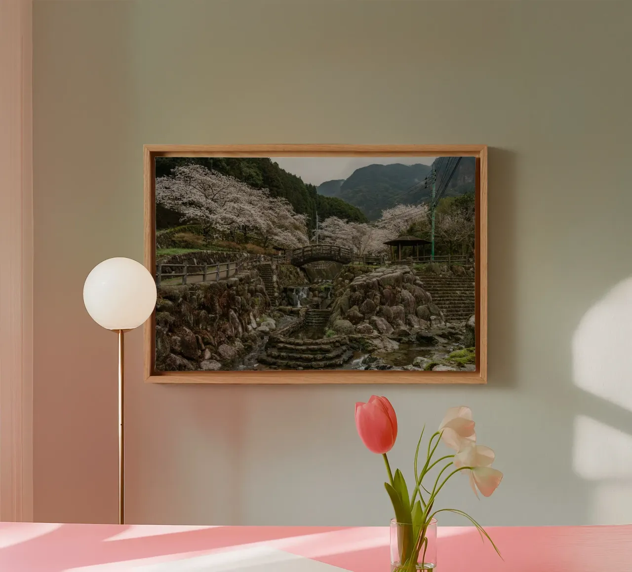 Paesaggio di ciliegi in fiore a Kyushu, Giappone tela con Cornice a cassetta da Marcel Bisig