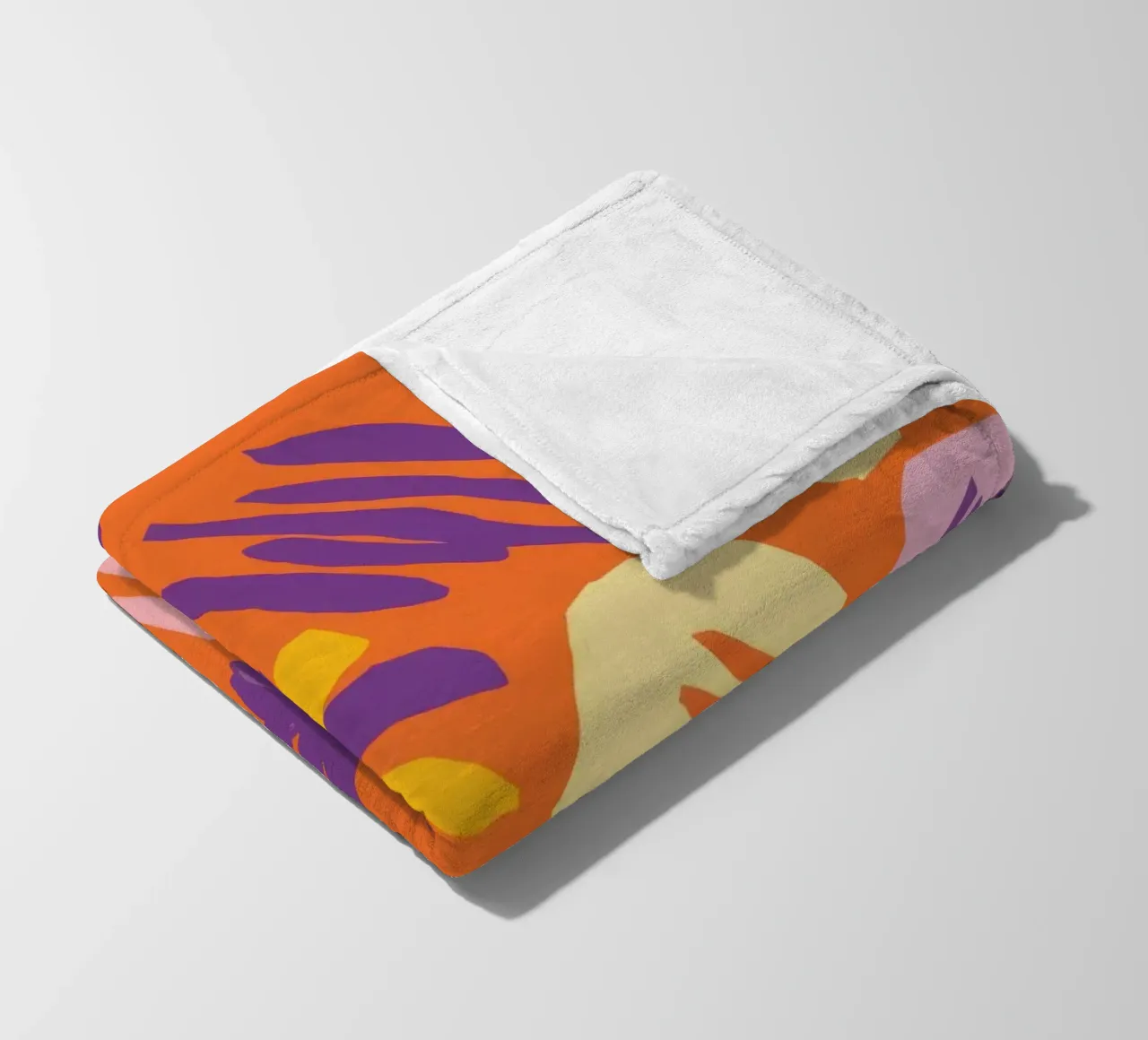Frenesia delle forme giocose coperta in pile da Line Fable