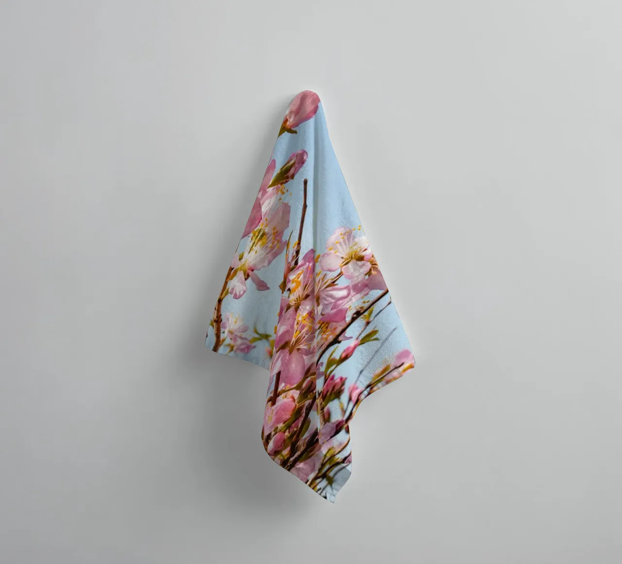 Fiori di ciliegio rosa asciugamano da bagno da Marcel Bisig