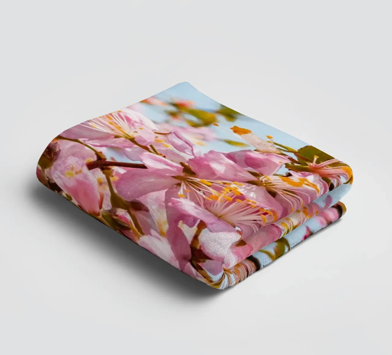 Fiori di ciliegio rosa asciugamano da bagno da Marcel Bisig
