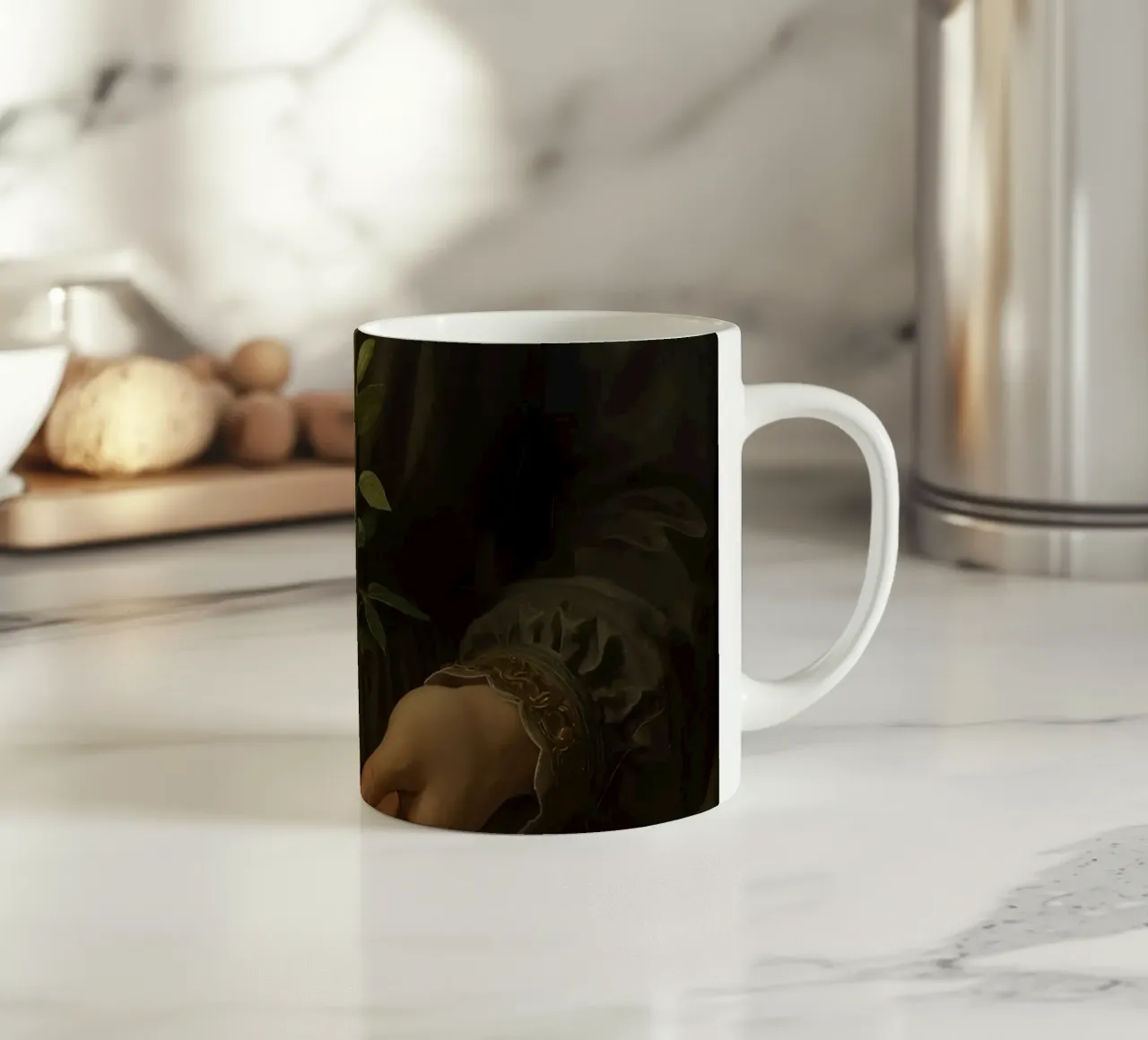 Donna che tiene in mano una piccola pianta su sfondo scuro tazza in ceramica da DesignDoodle