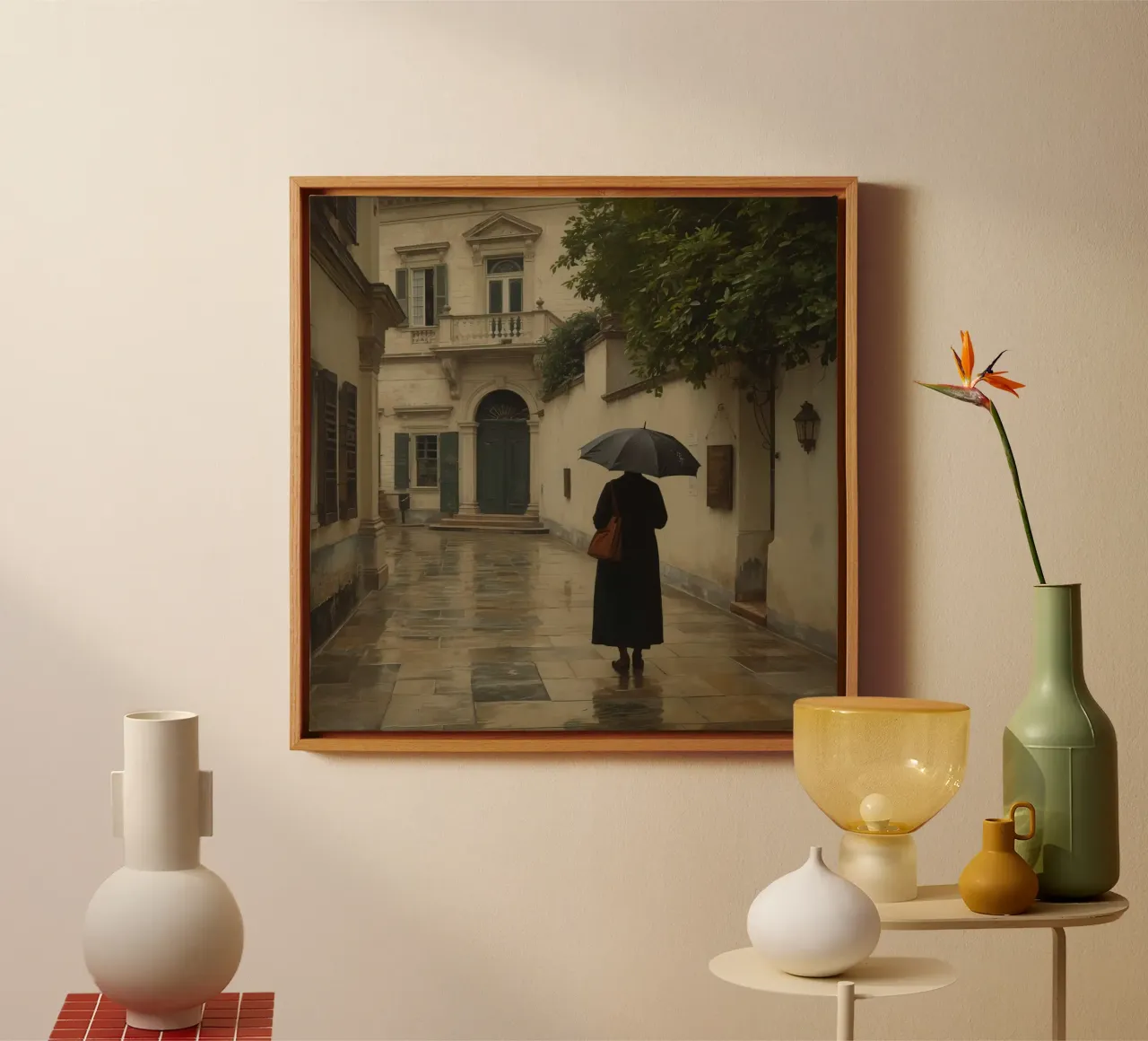Donna che cammina con l'ombrello in un giorno di pioggia in una strada storica tela con Cornice a cassetta da DesignDoodle