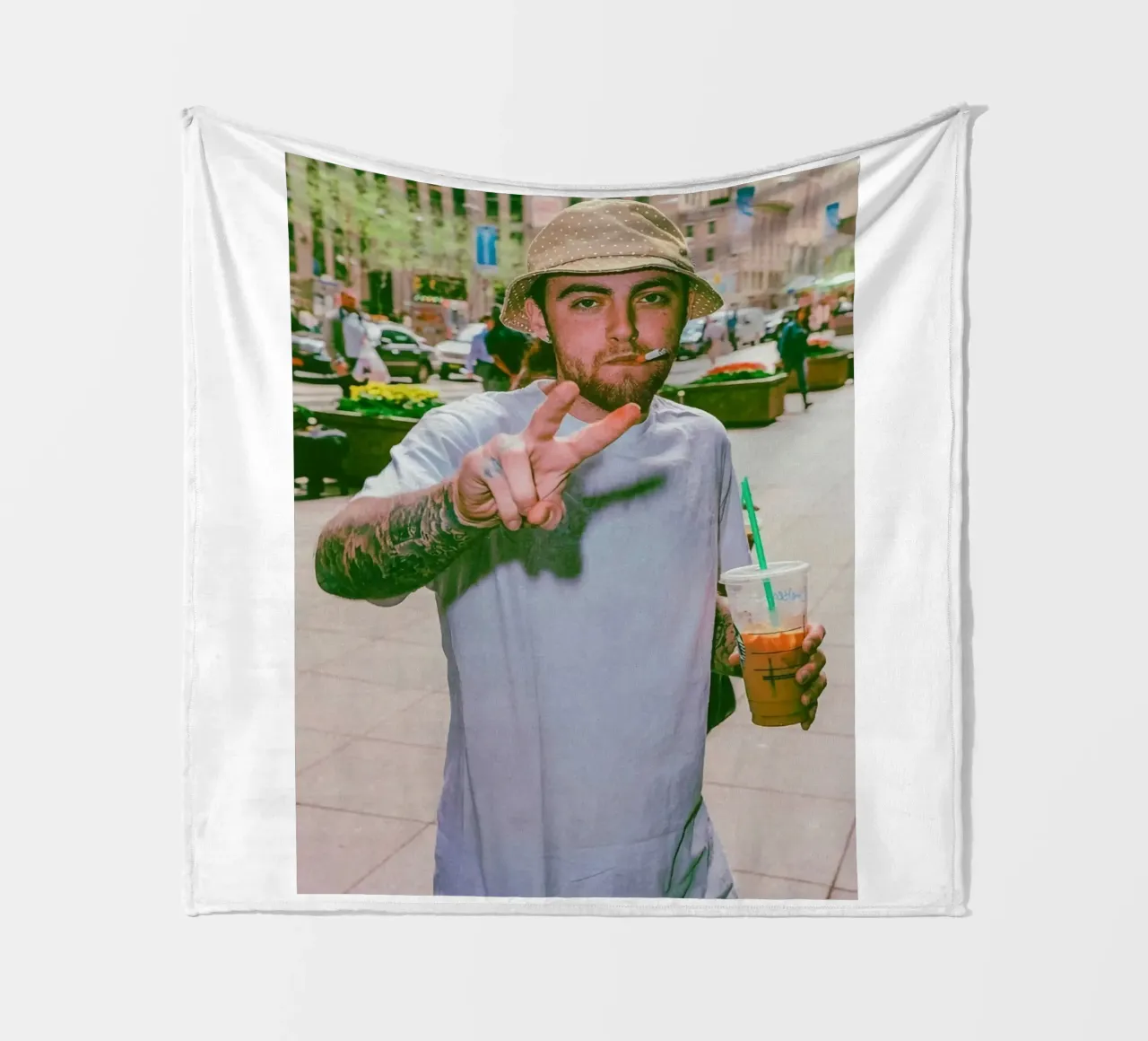 Lo stile cool di Mac Miller coperta in pile da softseilish