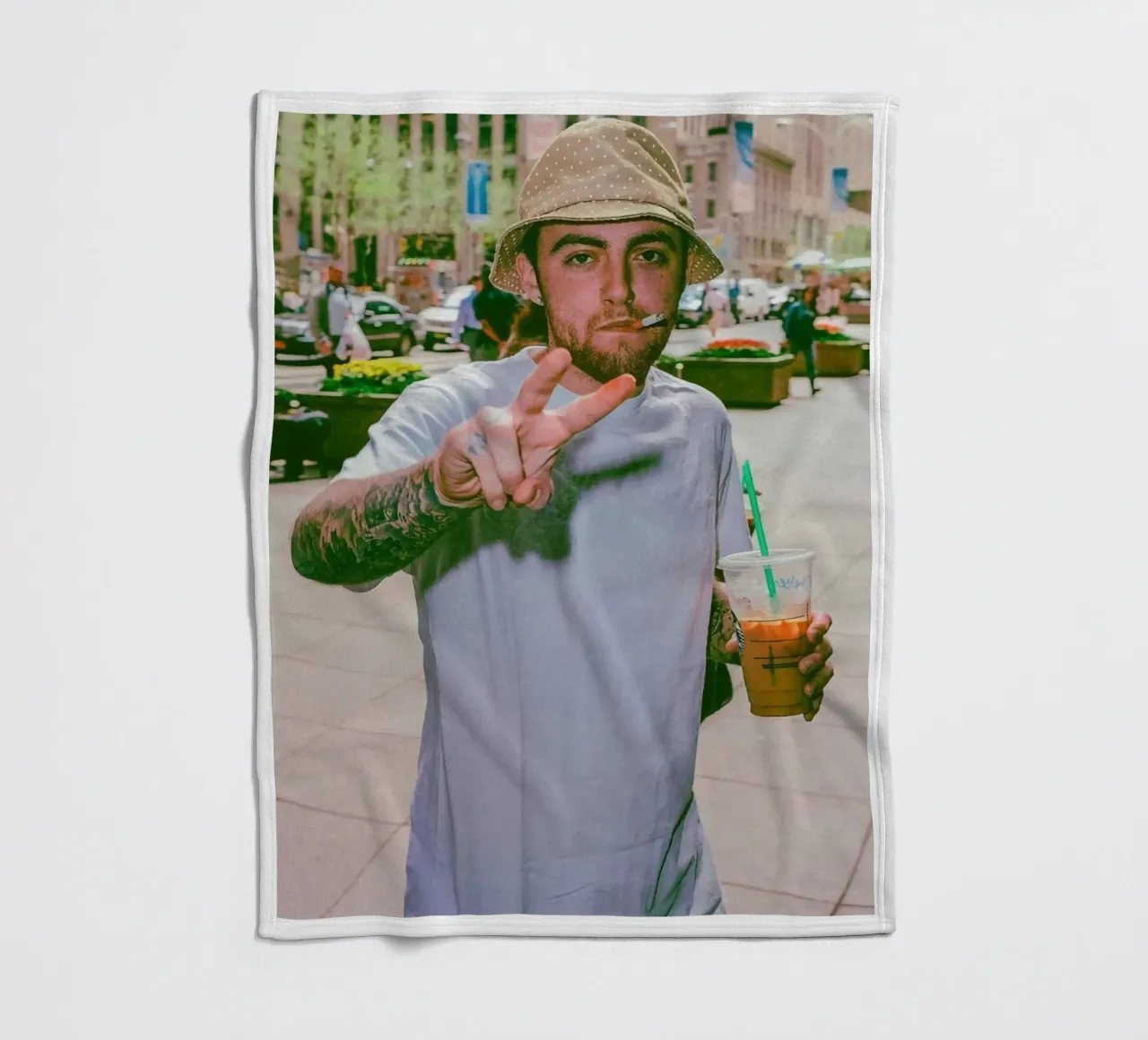 Lo stile cool di Mac Miller coperta in pile da softseilish