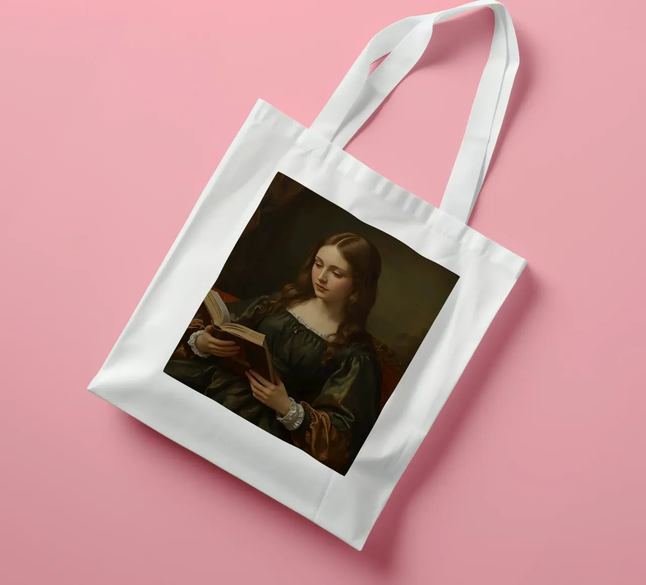 Giovane ragazza intenta a leggere un libro in una stanza elegante borsa in juta da DesignDoodle
