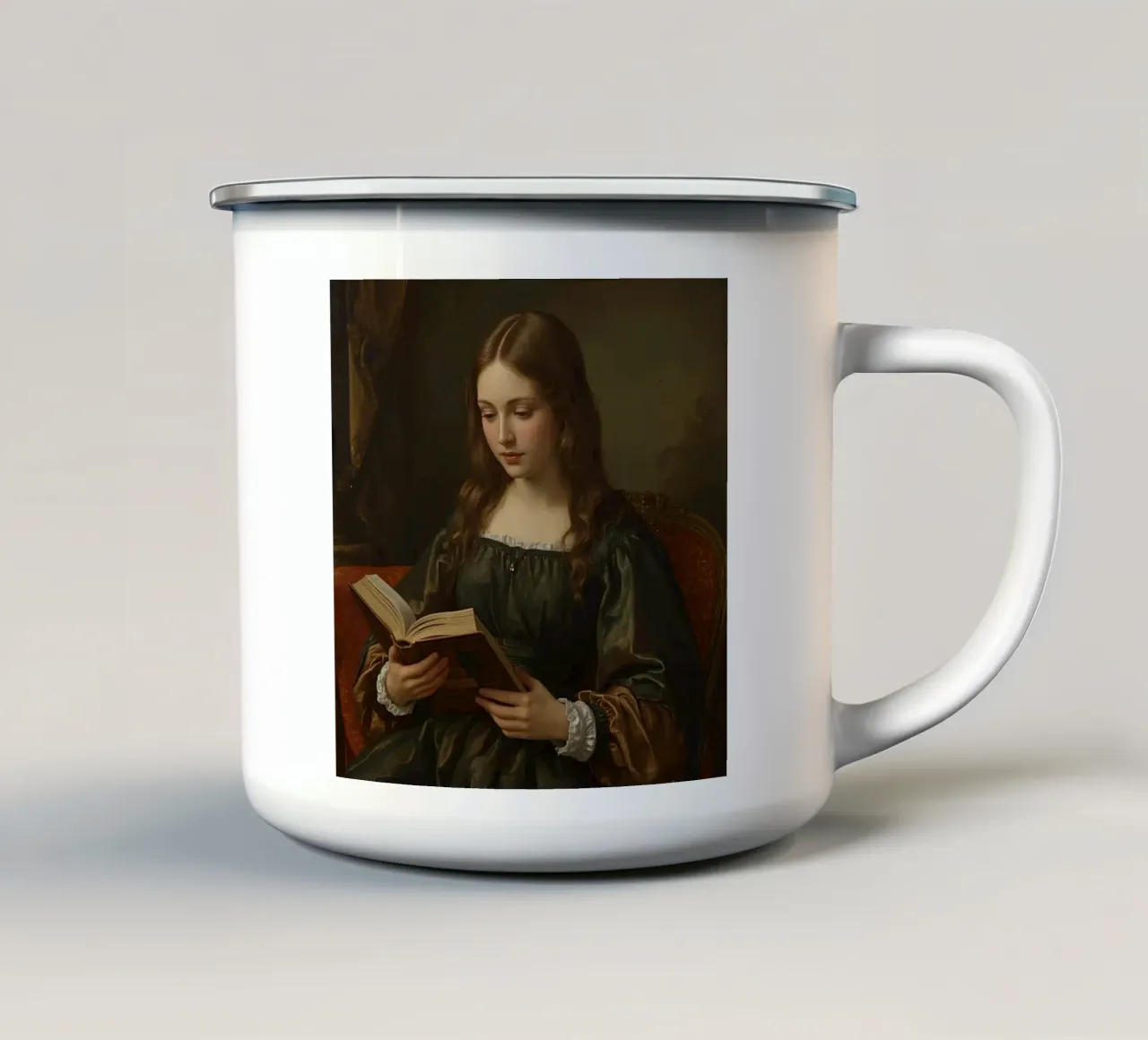 Giovane ragazza intenta a leggere un libro in una stanza elegante tazza in smalto da DesignDoodle